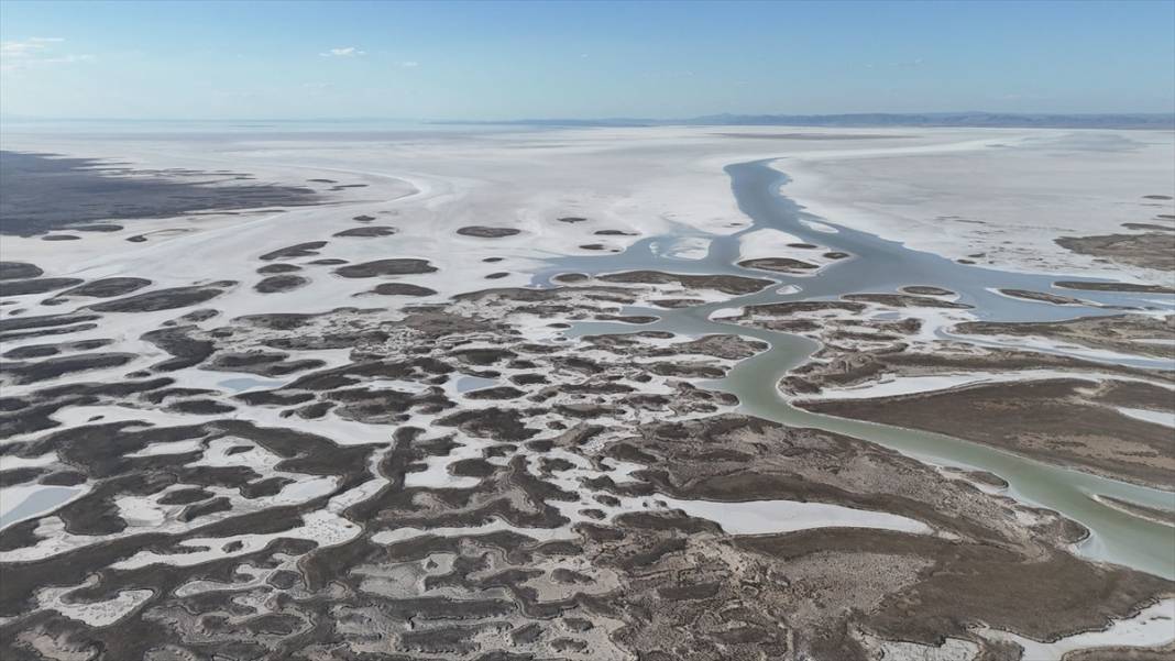 Tuz Gölü can çekişiyor! 130 bin futbol sahasından 13 bine düştü 17